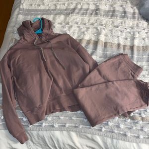 Girlfriend collective sweatshirt